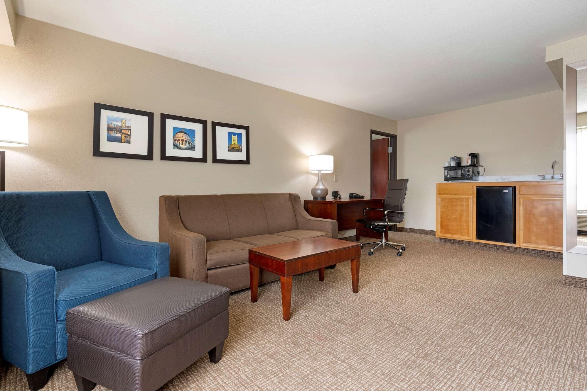 Comfort Suites Downtown Sacramento Esterno foto
